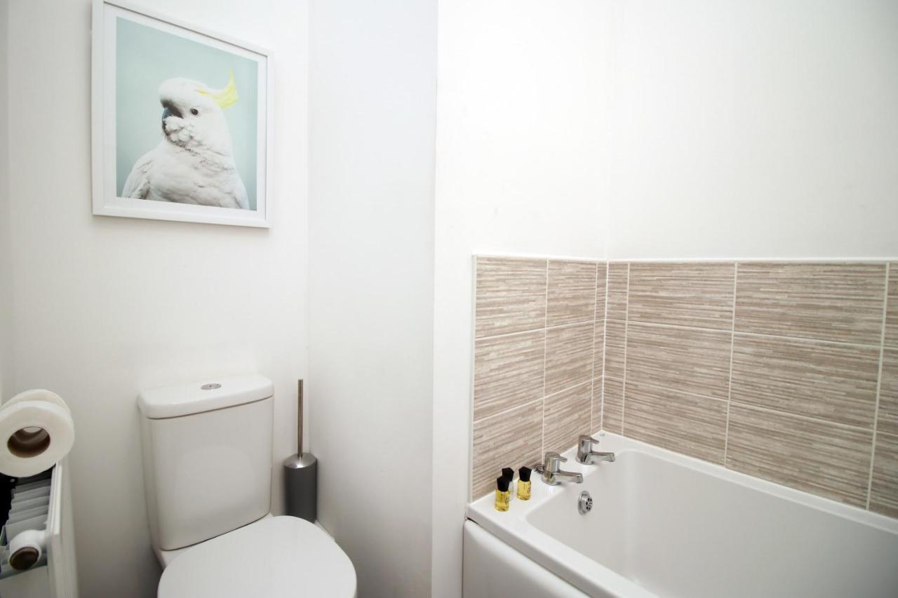 Beachview By Mia Living Close To Beach, Free Parking, Modern 2 Bedroom Apartment Barry Ngoại thất bức ảnh